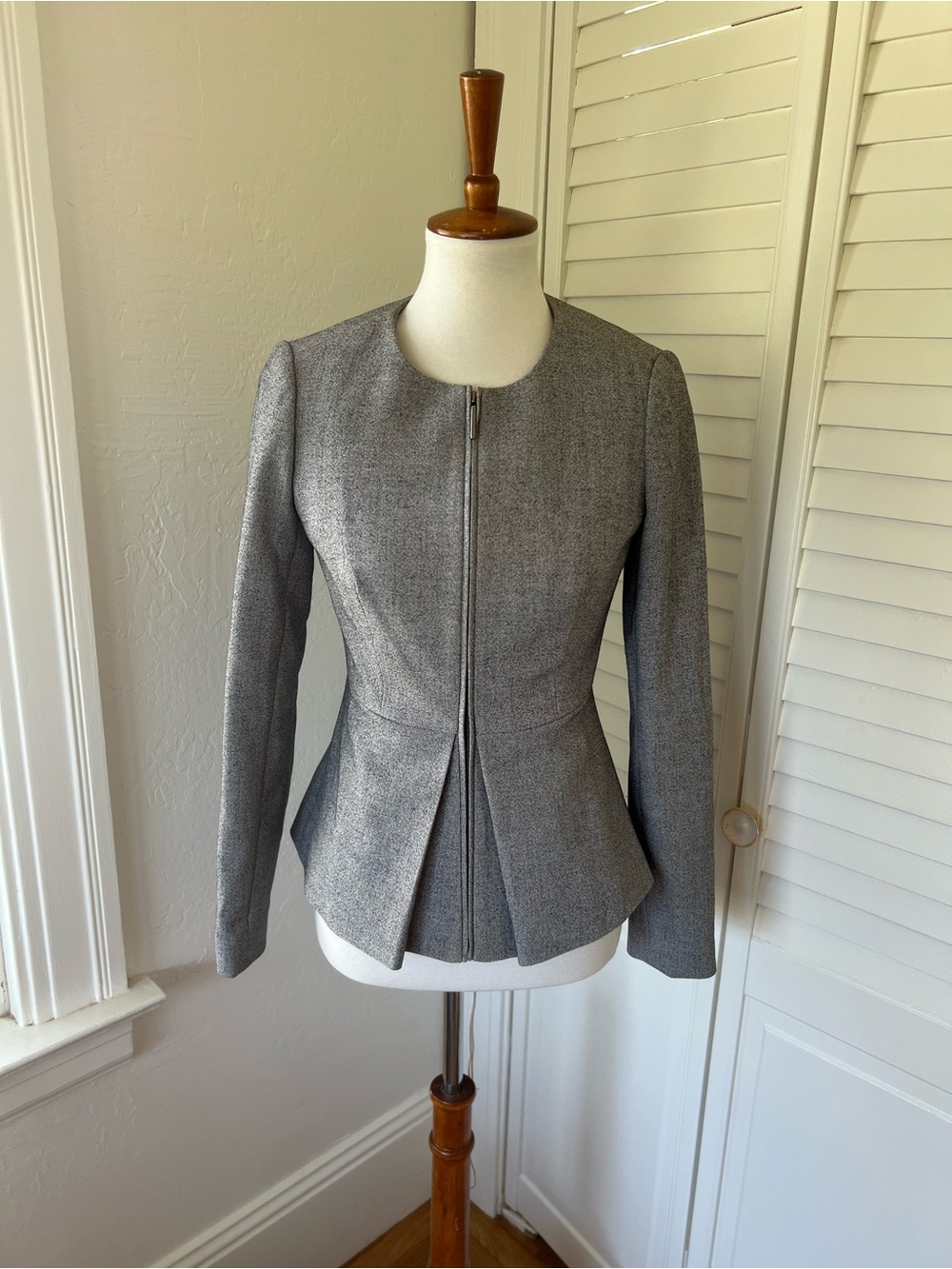 The Limited Scandal Edition Tailored Zip-Front Gray Peplum Jacket